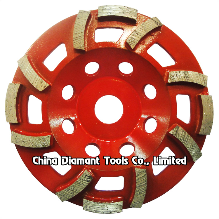 Diamond grinding cup wheels for concrete - turbo segments with half assisted teeth